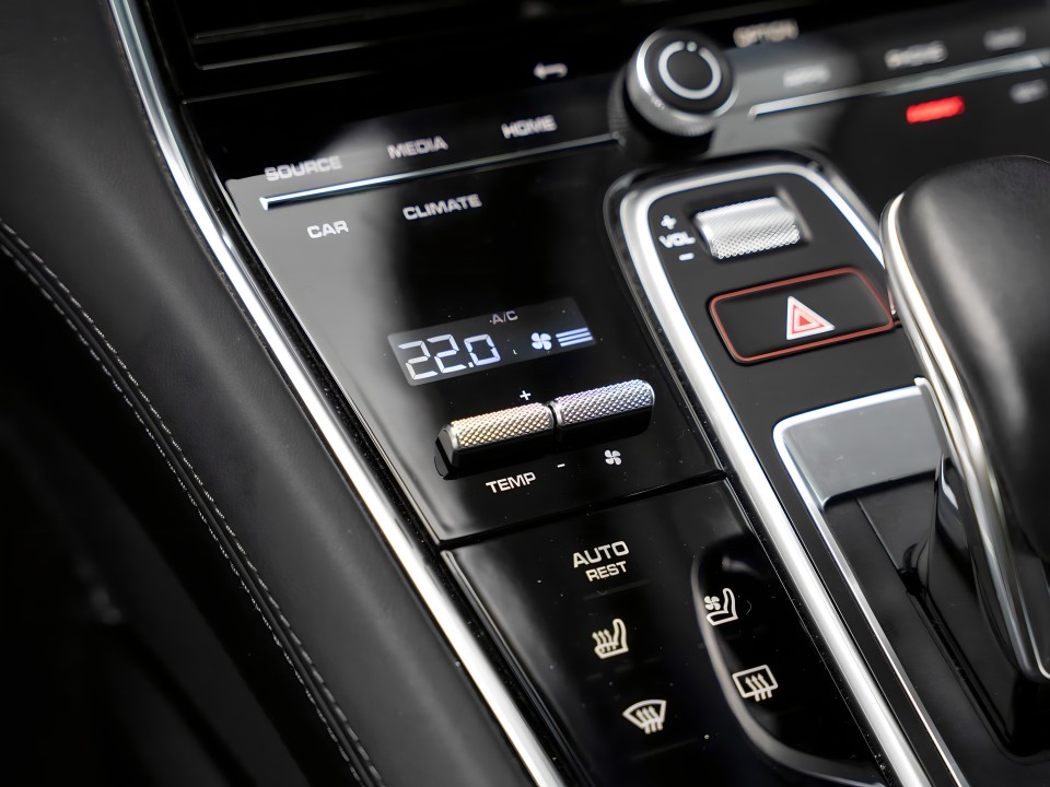 Porsche Panamera 4 E-Hybrid Platinum Edition - foto 16