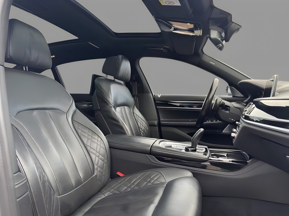 BMW Seria 7 750 Li xDrive M-Sport - foto 6