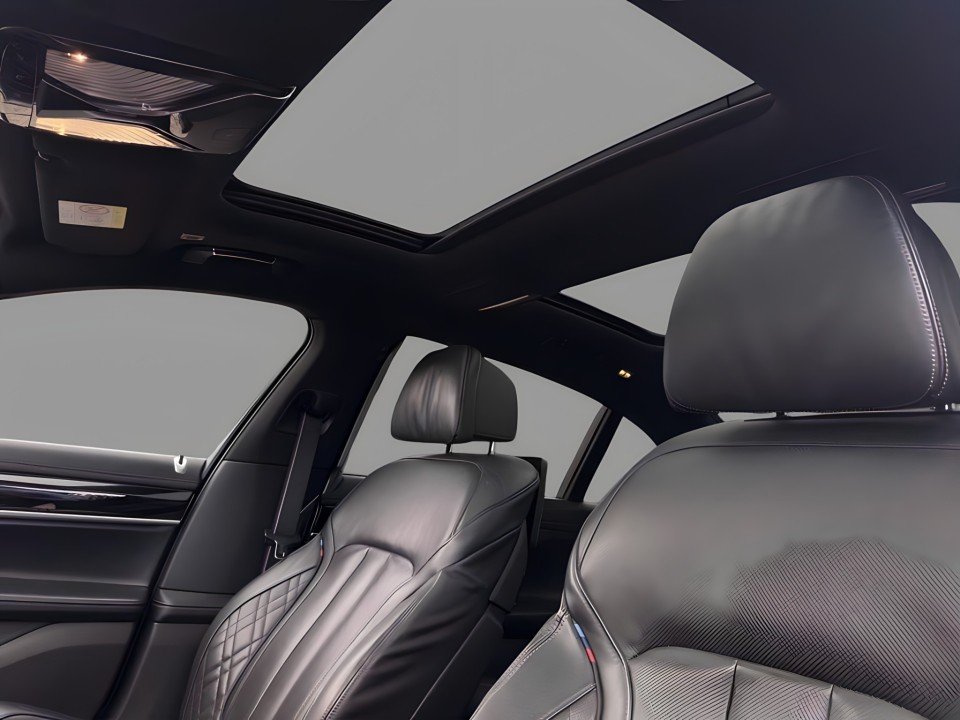 BMW Seria 7 750 Li xDrive M-Sport - foto 10