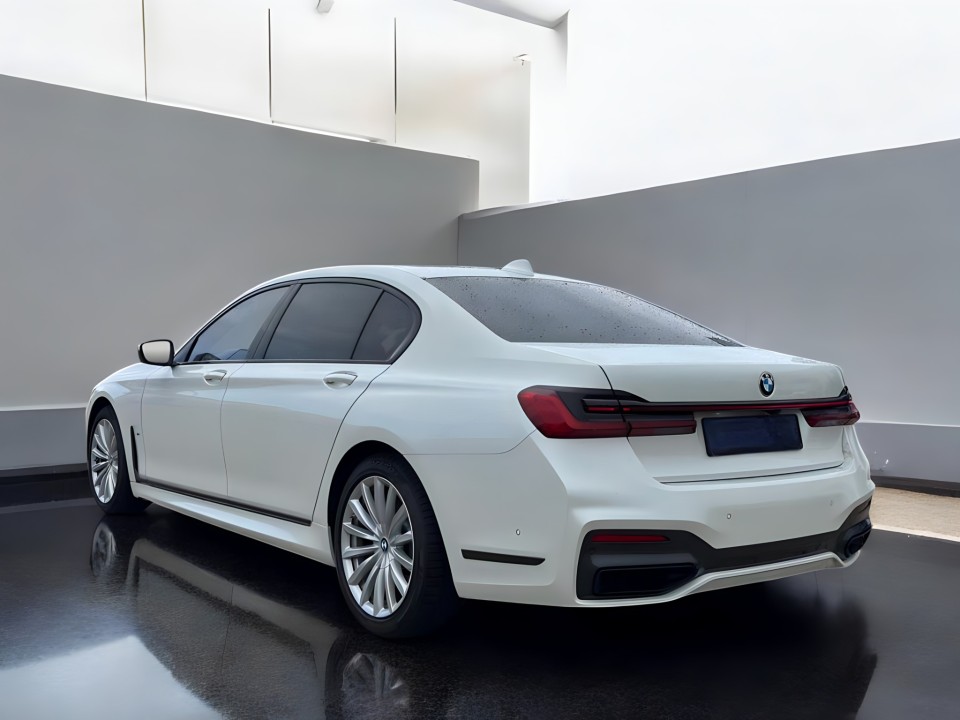 BMW Seria 7 750 Li xDrive M-Sport (5)