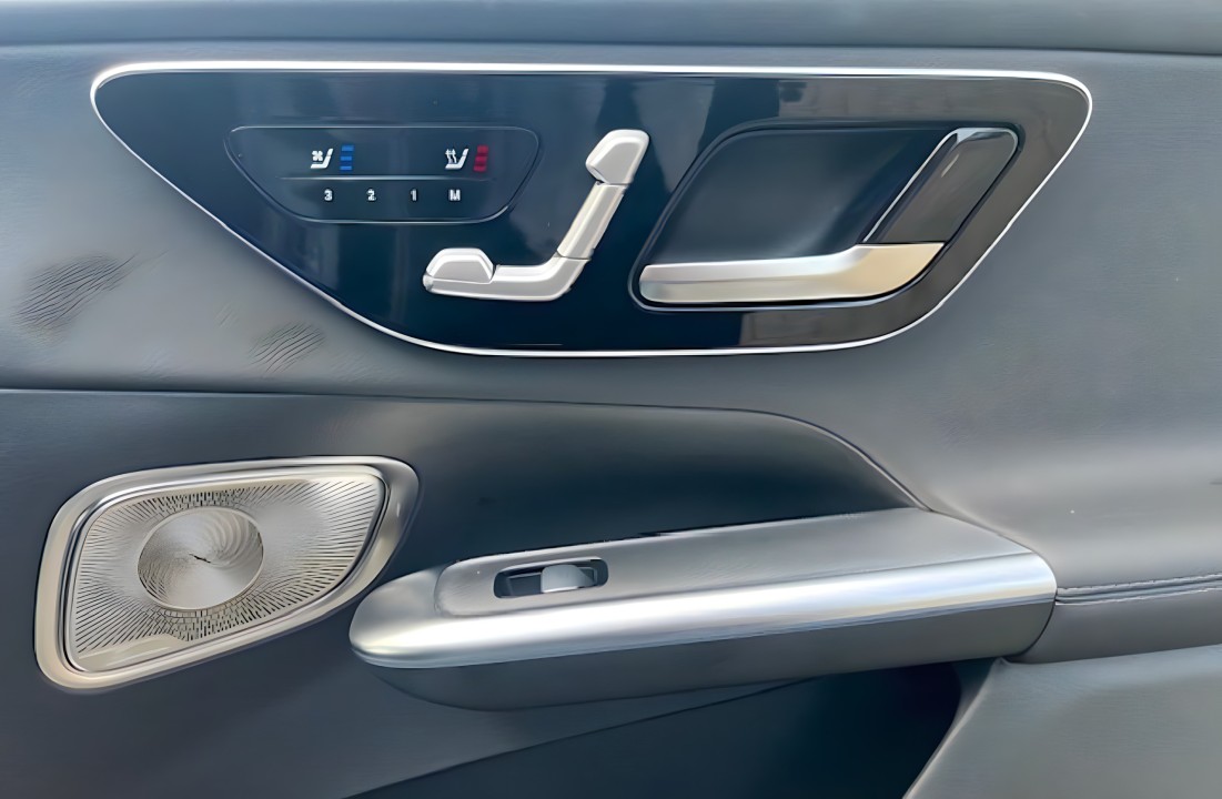 Mercedes-Benz GLC Coupe 300e 4MATIC AMG Line - foto 7