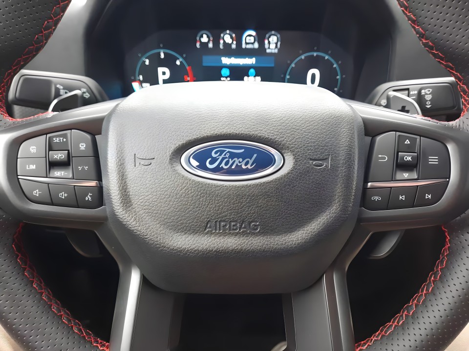 Ford Raptor - foto 7