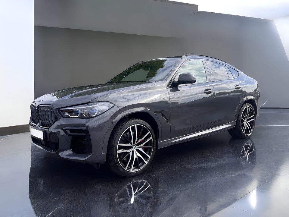 BMW X6 M50i