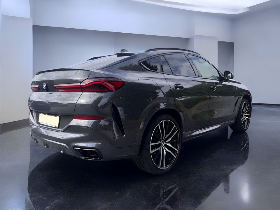 BMW X6 M50i (4)