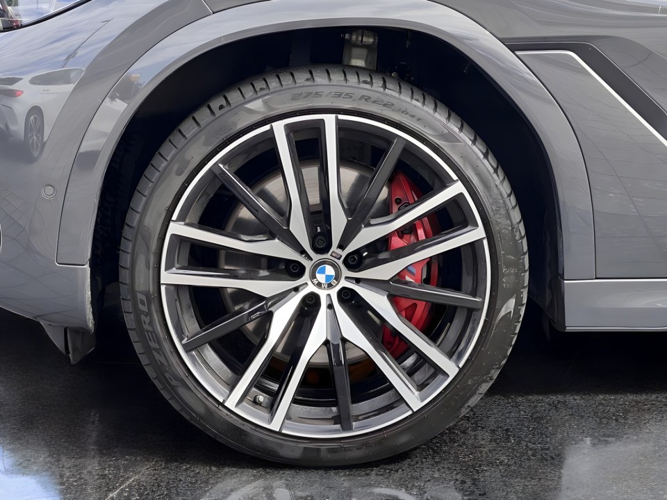 BMW X6 M50i - foto 17