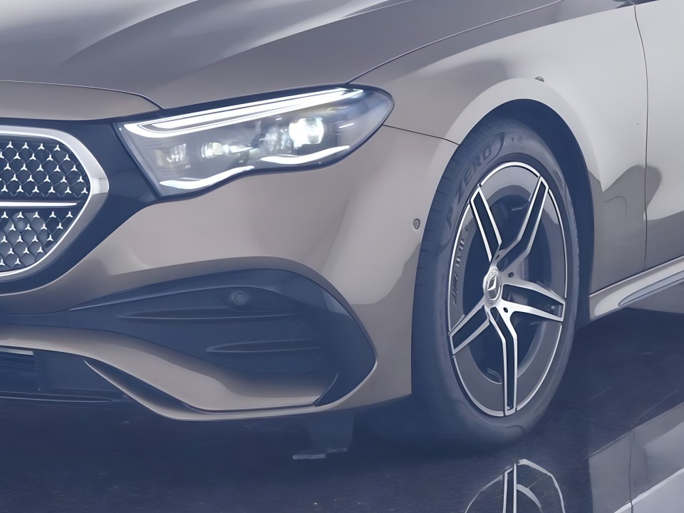 Mercedes-Benz E 450 4MATIC AMG - foto 8