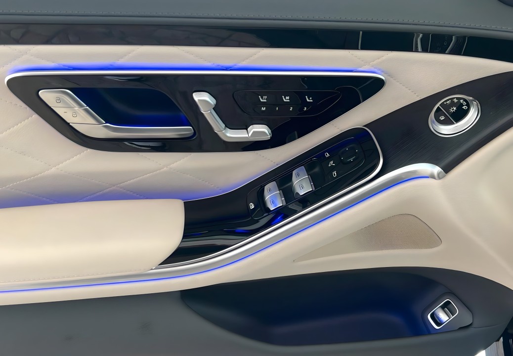 Mercedes-Benz S 450d 4MATIC AMG - foto 18