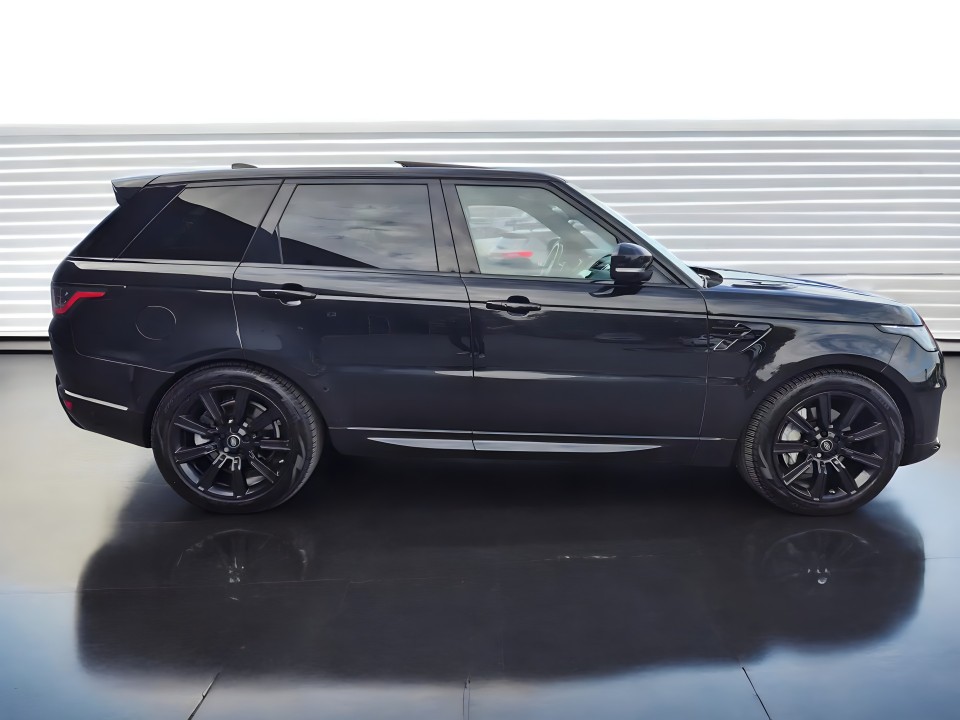 Land Rover Range Rover Sport 3.0 TD6 D300 HSE Dynamic (2)