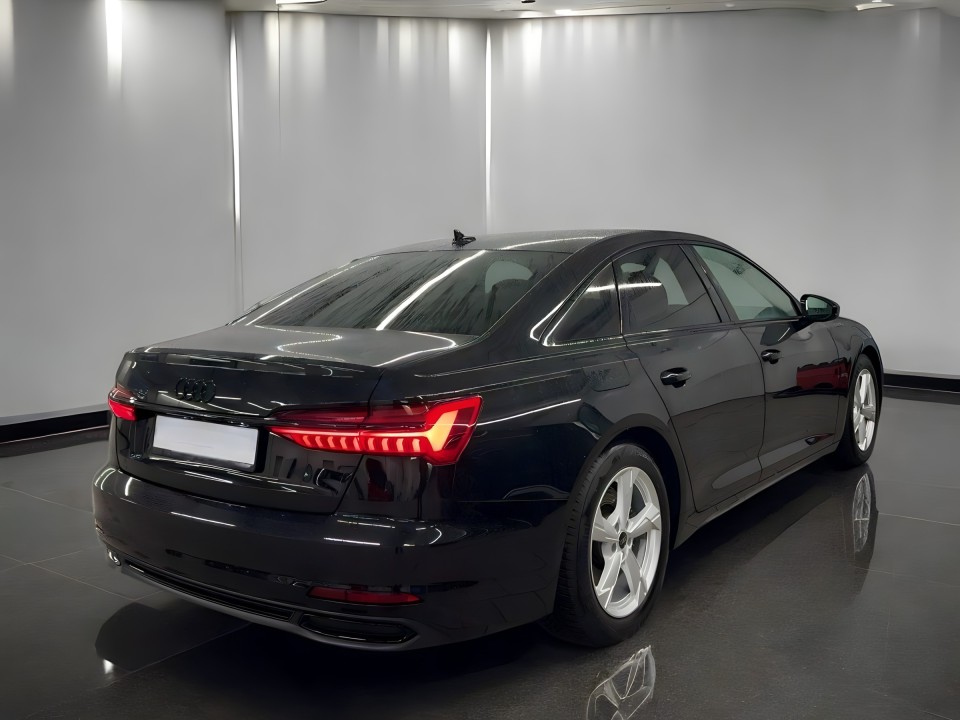 Audi A6 45TFSI S tronic (2)