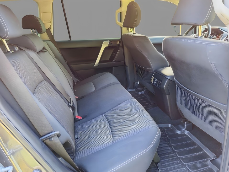 Toyota Land Cruiser 2.8 Luxury - foto 10