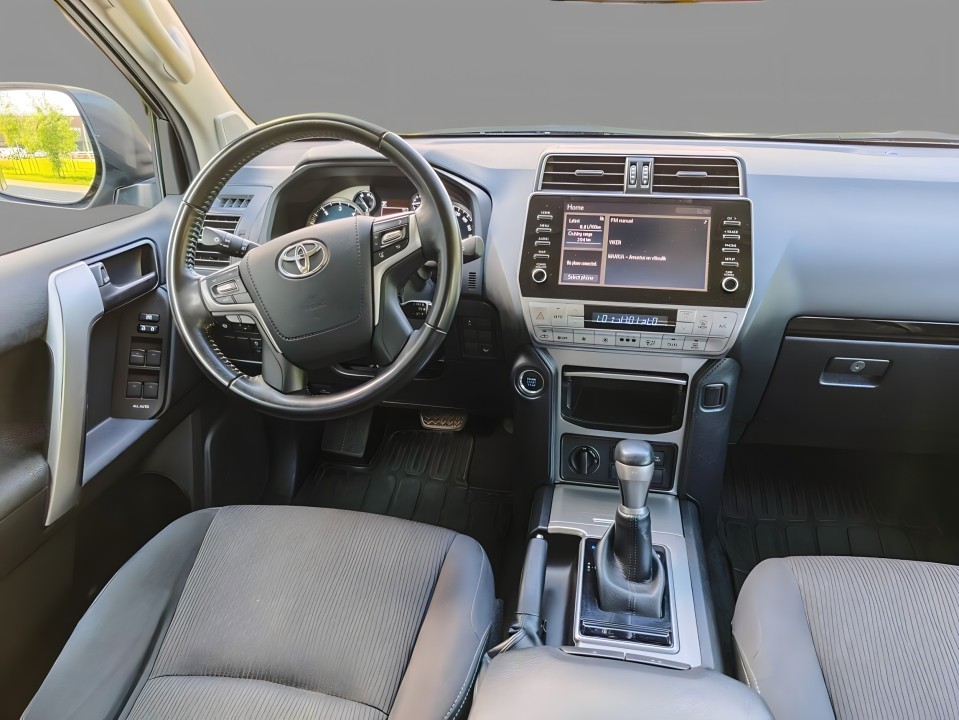 Toyota Land Cruiser 2.8 Luxury - foto 8