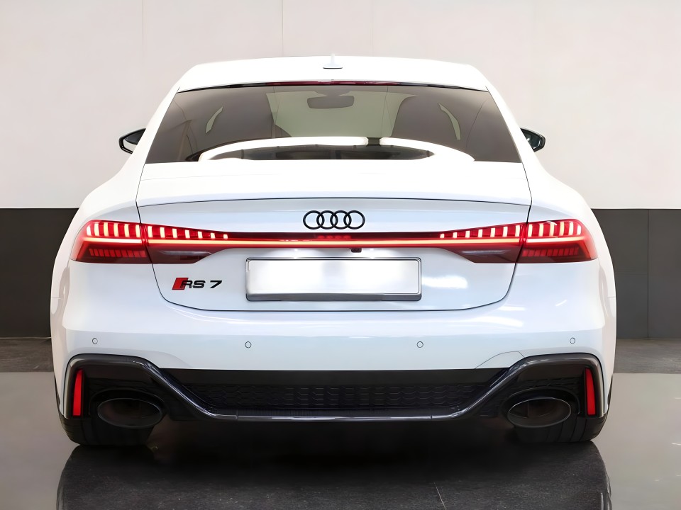 Audi RS7 Sportback TFSI Quattro (5)