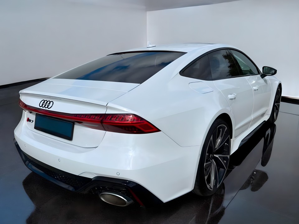 Audi RS7 (4)