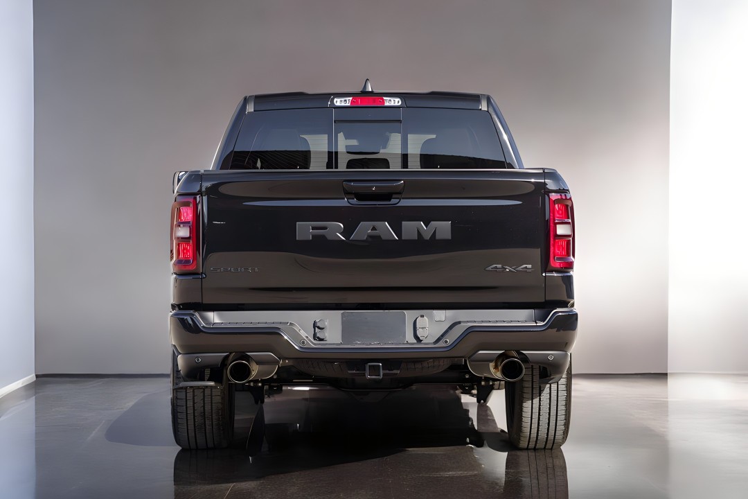 Dodge RAM 1500 Sport (5)