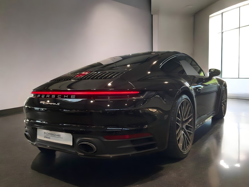 Porsche 911 Carrera S (3)