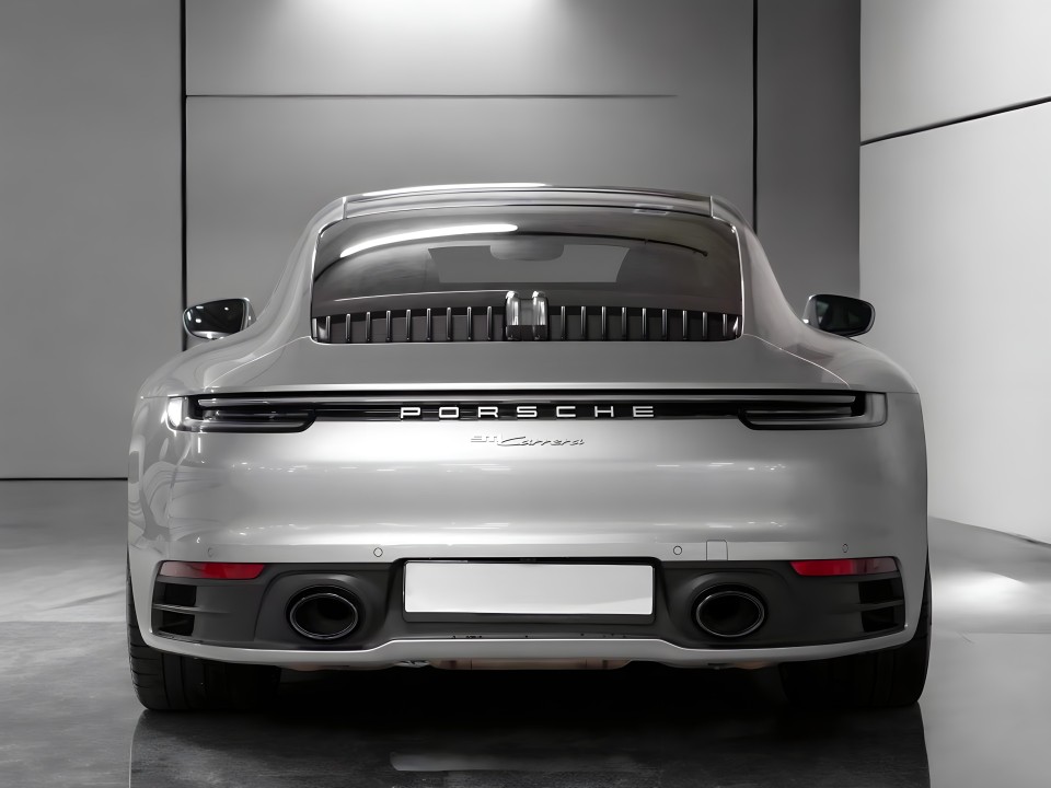 Porsche 911 Carrera (4)