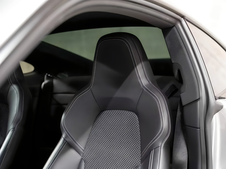 Porsche 911 Carrera - foto 14