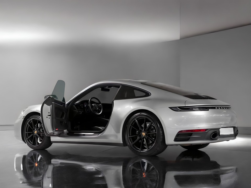 Porsche 911 Carrera - foto 6