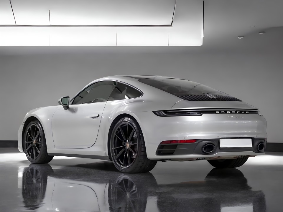 Porsche 911 Carrera (3)