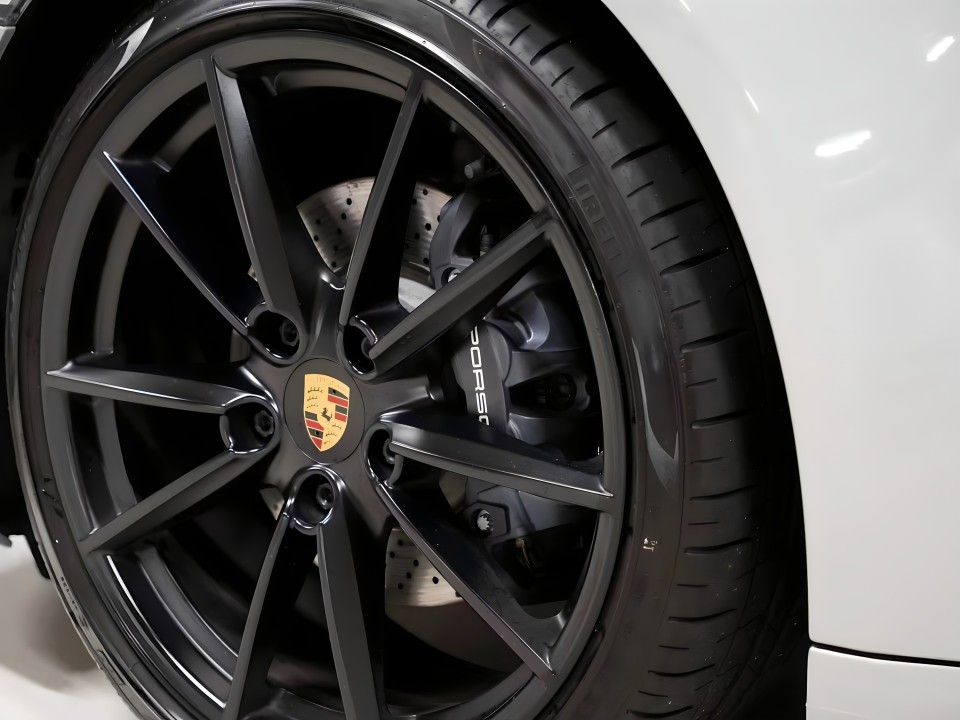 Porsche 911 Carrera - foto 34