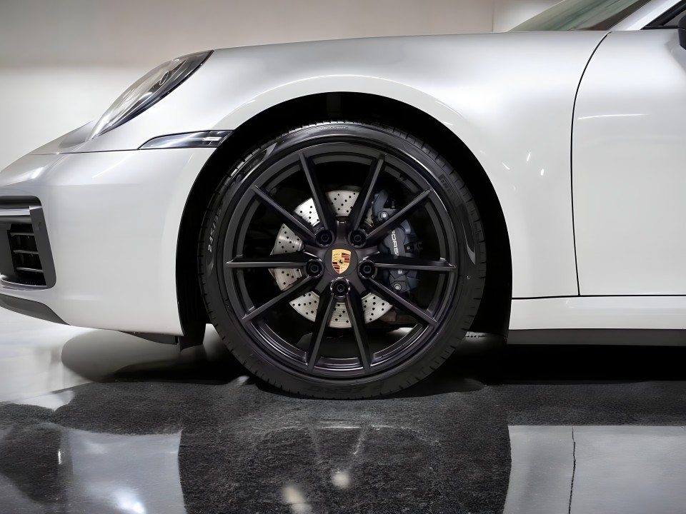 Porsche 911 Carrera - foto 31