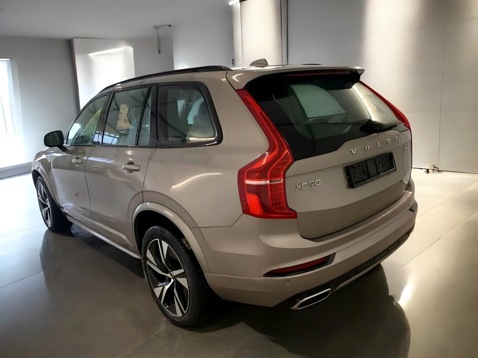 Volvo XC 90 R Design (3)