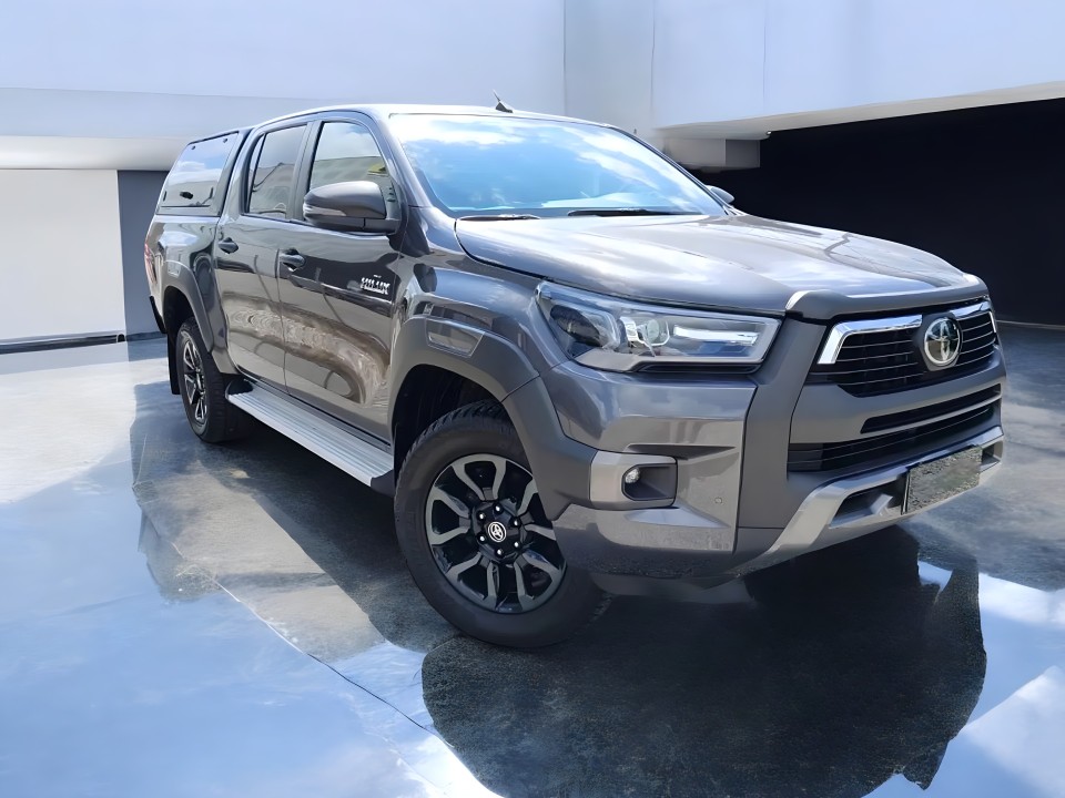 Toyota Hilux Double Cab Invincible