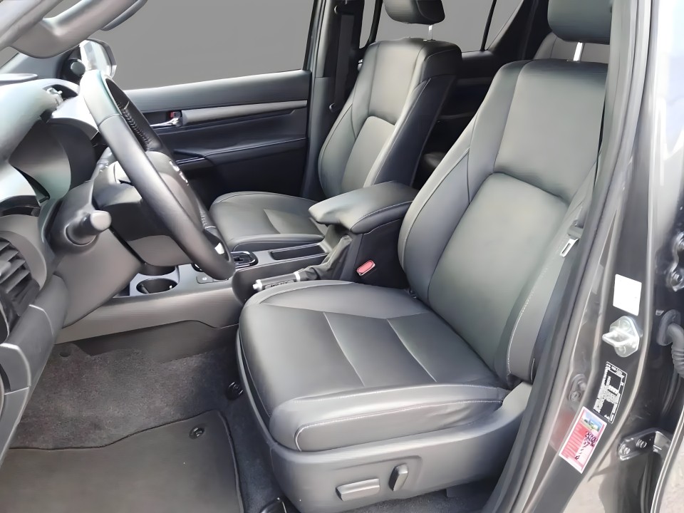 Toyota Hilux Double Cab Invincible - foto 10