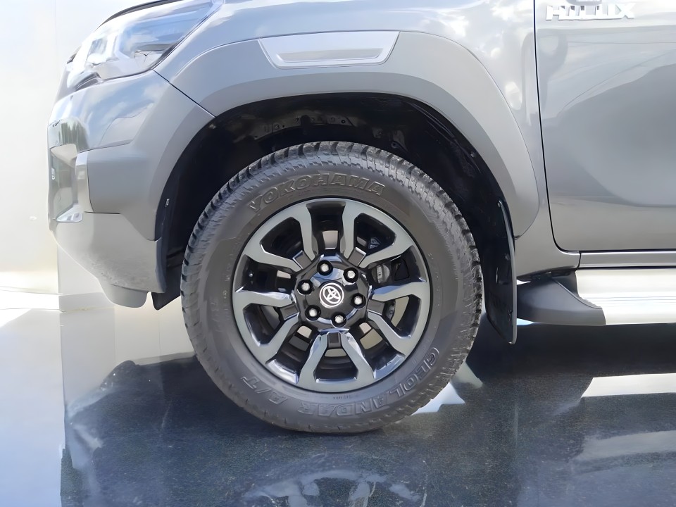 Toyota Hilux Double Cab Invincible - foto 14