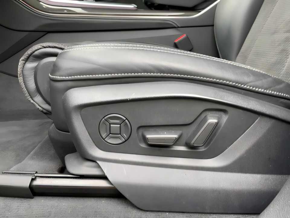 Audi Q8 50 TDI Quattro - foto 9