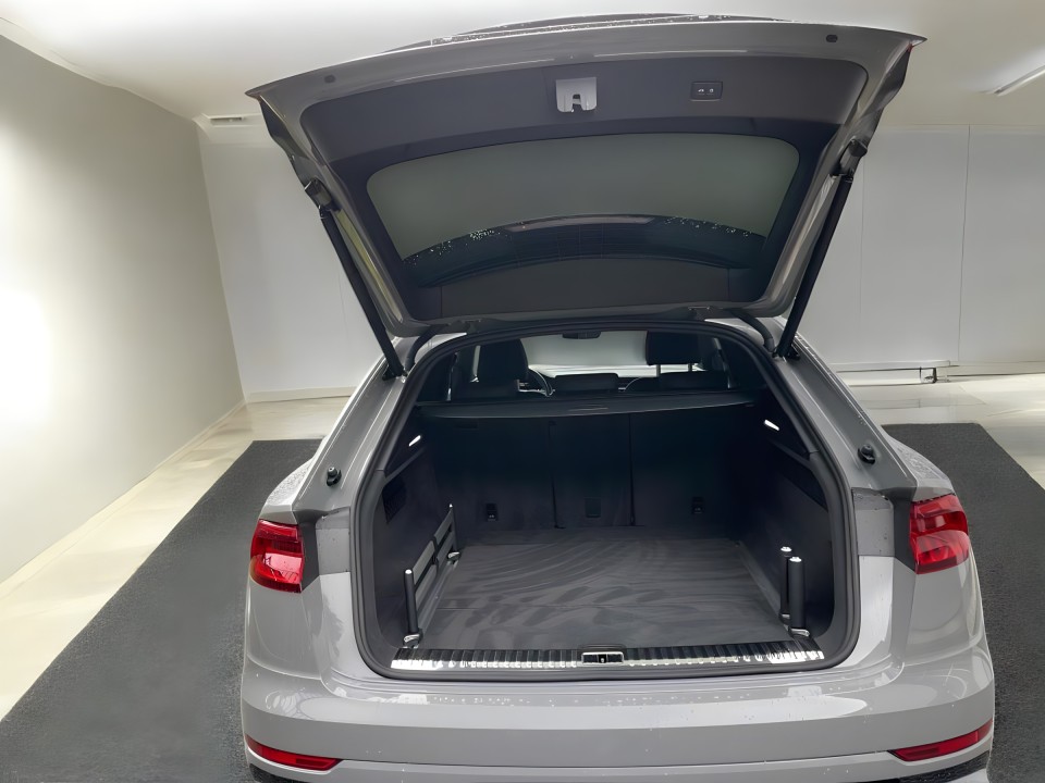 Audi Q8 50 TDI Quattro - foto 14