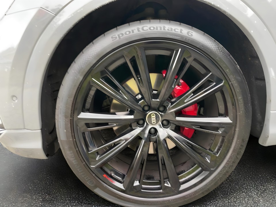 Audi Q8 50 TDI Quattro - foto 15