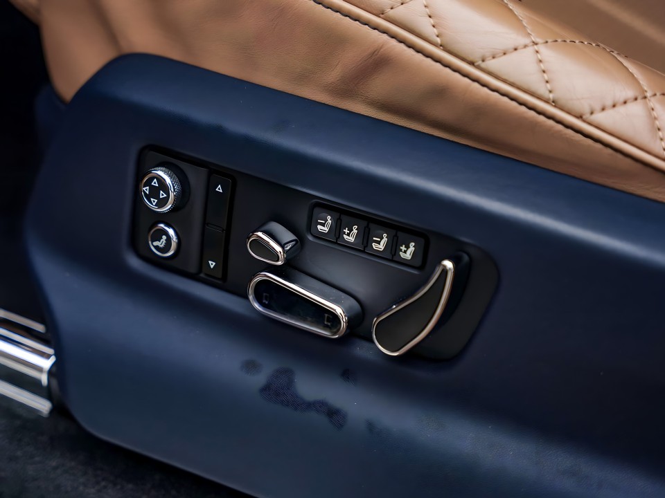 Bentley Bentayga Hybrid - foto 15