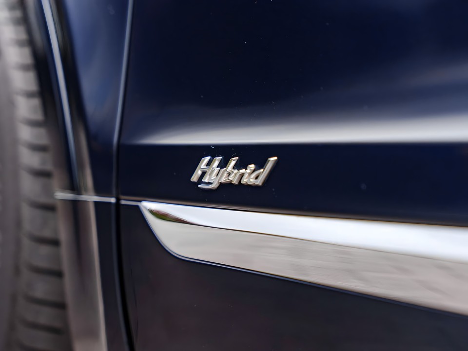 Bentley Bentayga Hybrid - foto 24