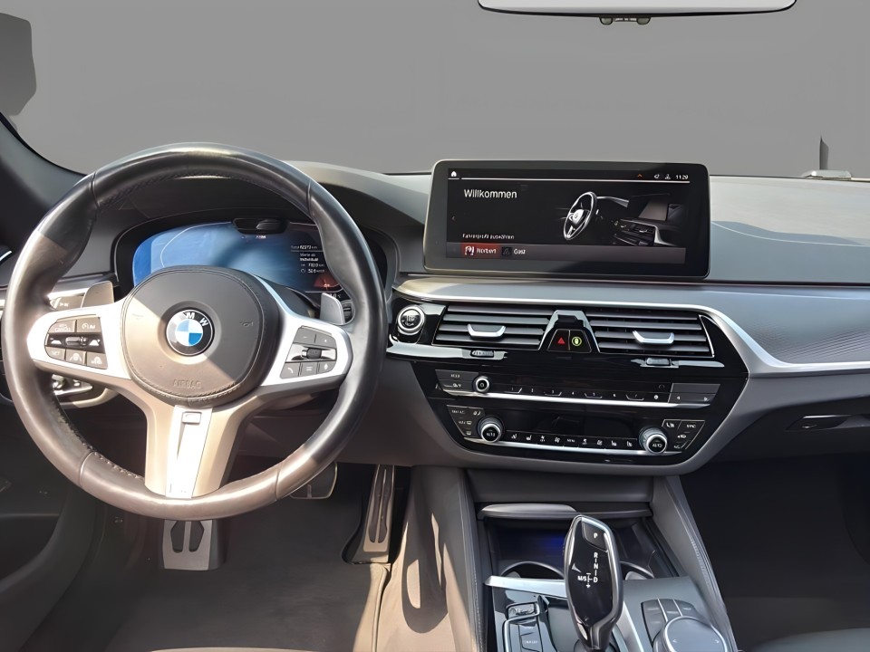 BMW Seria 5 520d xDrive M-Sport - foto 10