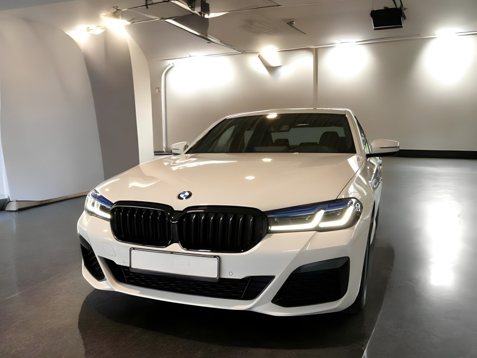 BMW Seria 5 520d xDrive M-Sport - foto 6