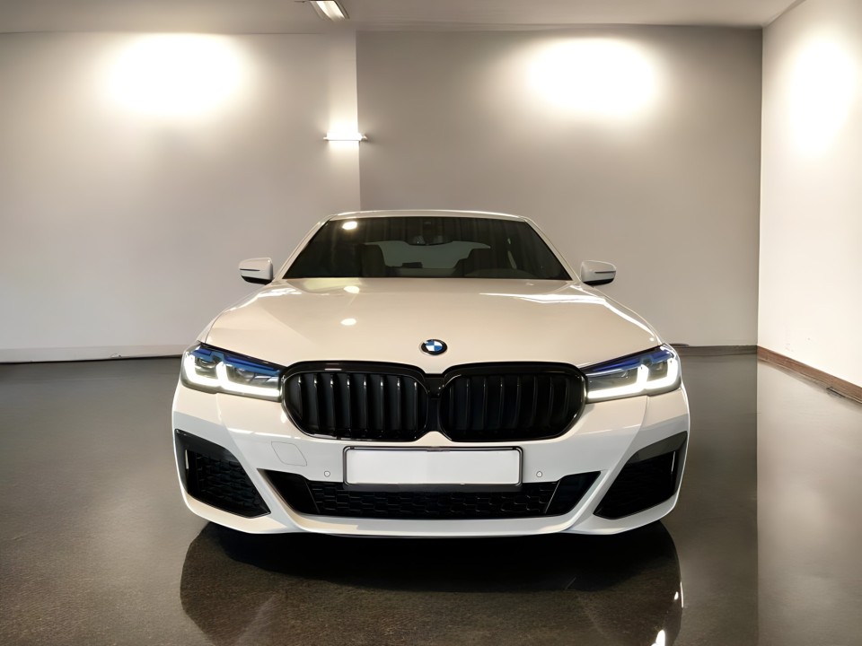BMW Seria 5 520d xDrive M-Sport - foto 7