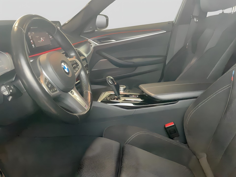 BMW Seria 5 520d xDrive M-Sport - foto 10
