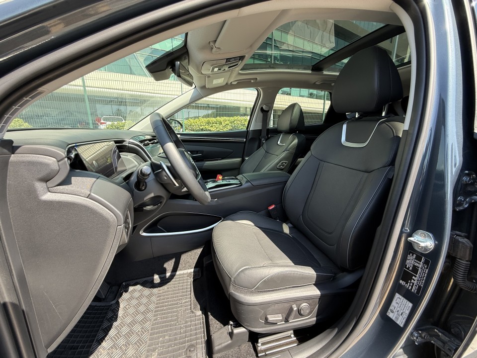 Hyundai Tucson 1.6 TURBO GDI 180 CP 4Х4 - 7DCT Luxury - foto 10