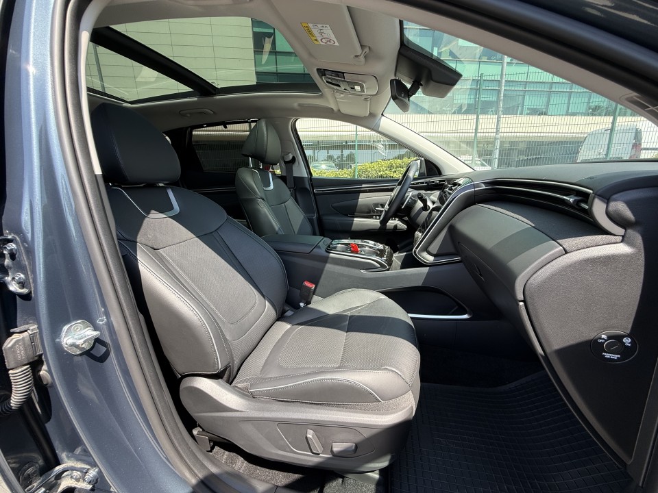 Hyundai Tucson 1.6 TURBO GDI 180 CP 4Х4 - 7DCT Luxury - foto 16