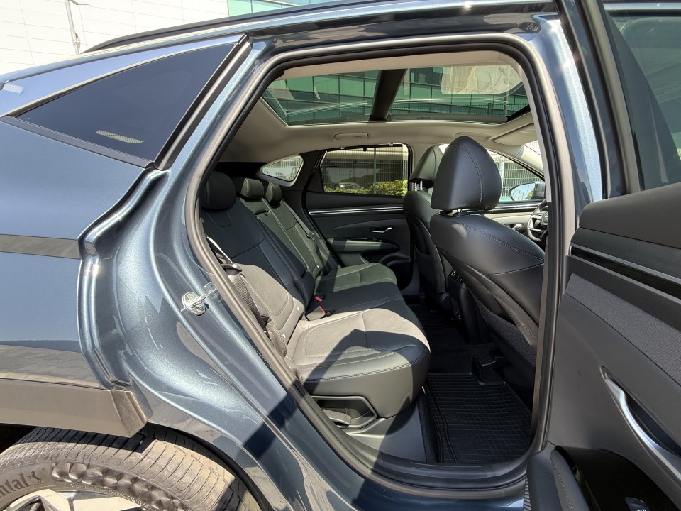 Hyundai Tucson 1.6 TURBO GDI 180 CP 4Х4 - 7DCT Luxury - foto 18