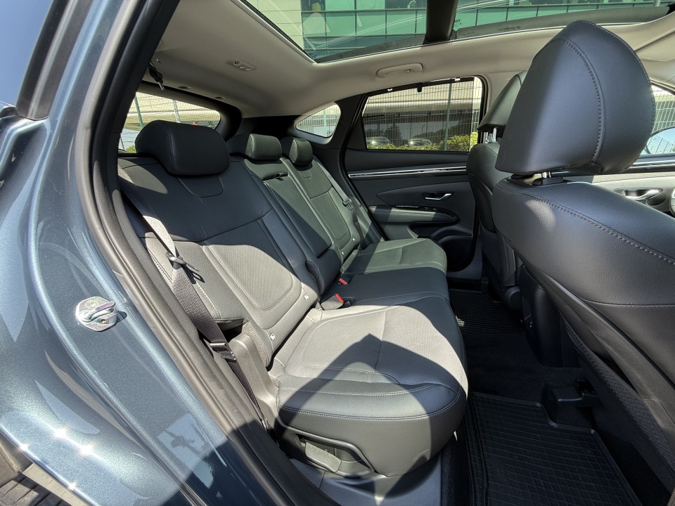 Hyundai Tucson 1.6 TURBO GDI 180 CP 4Х4 - 7DCT Luxury - foto 19