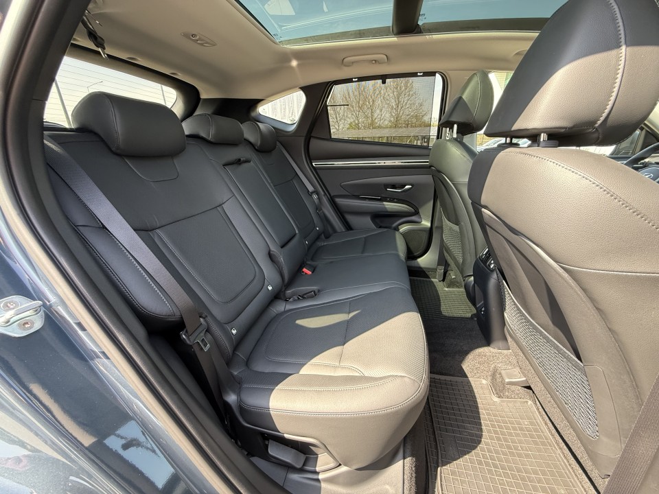 Hyundai Tucson 1.6 TURBO GDI 180 CP 4Х4 - 7DCT Luxury - foto 19