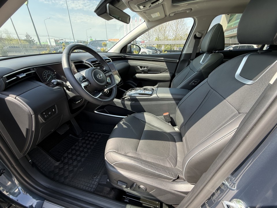 Hyundai Tucson 1.6 TURBO GDI 180 CP 4Х4 - 7DCT Luxury - foto 11