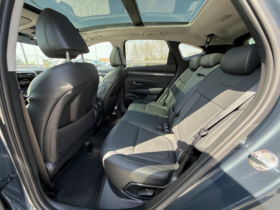 Hyundai Tucson 1.6 TURBO GDI 180 CP 4Х4 - 7DCT Luxury - foto 14