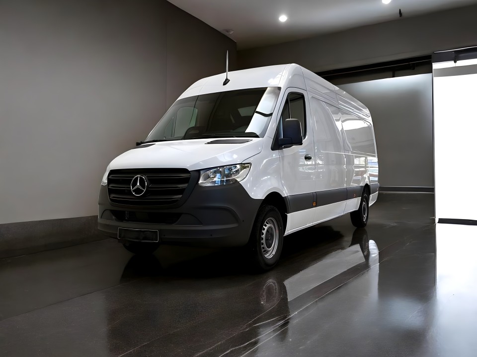 Mercedes-Benz Sprinter 317 CDI (4)