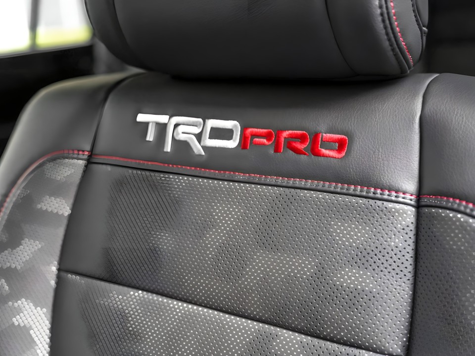 Toyota Sequoia TRD PRO - foto 14