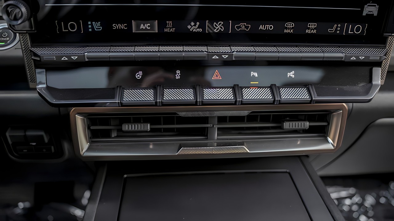 GMC Hummer EV - foto 22