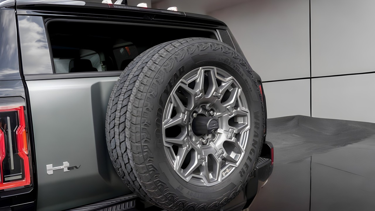 GMC Hummer EV - foto 38