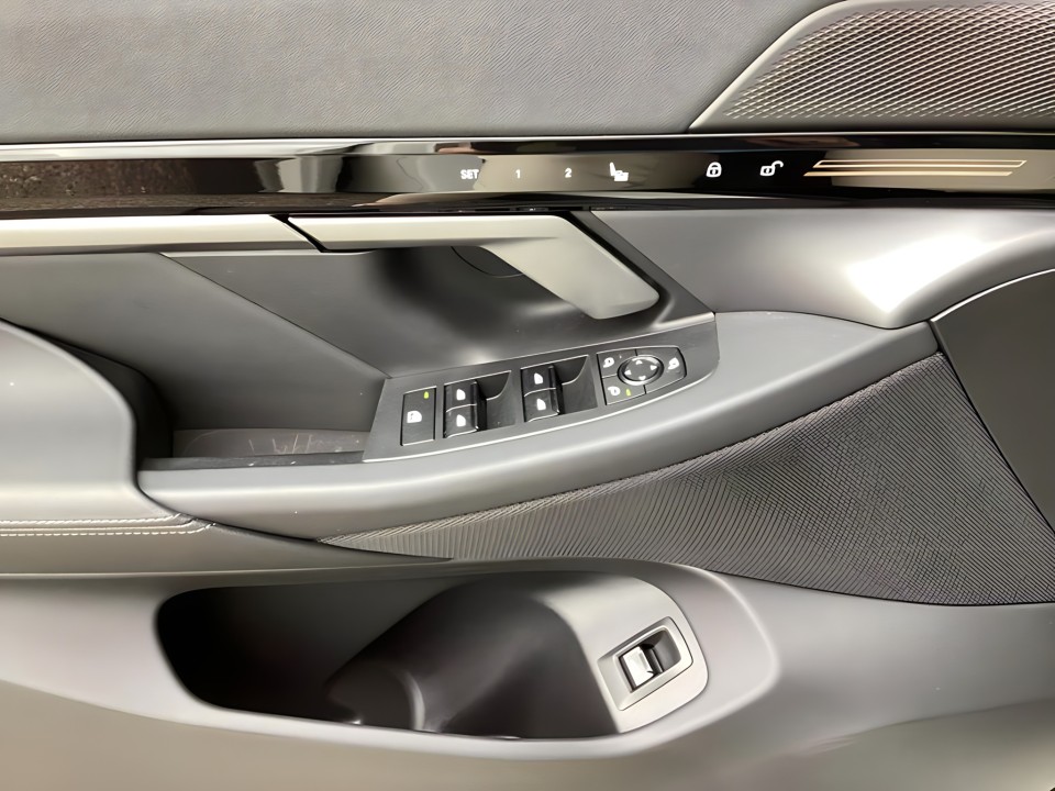 BMW Seria 5 520d xDrive - foto 18